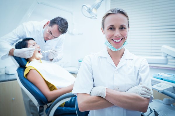 Guide complet pour des dents en santé : choisir son professionnel